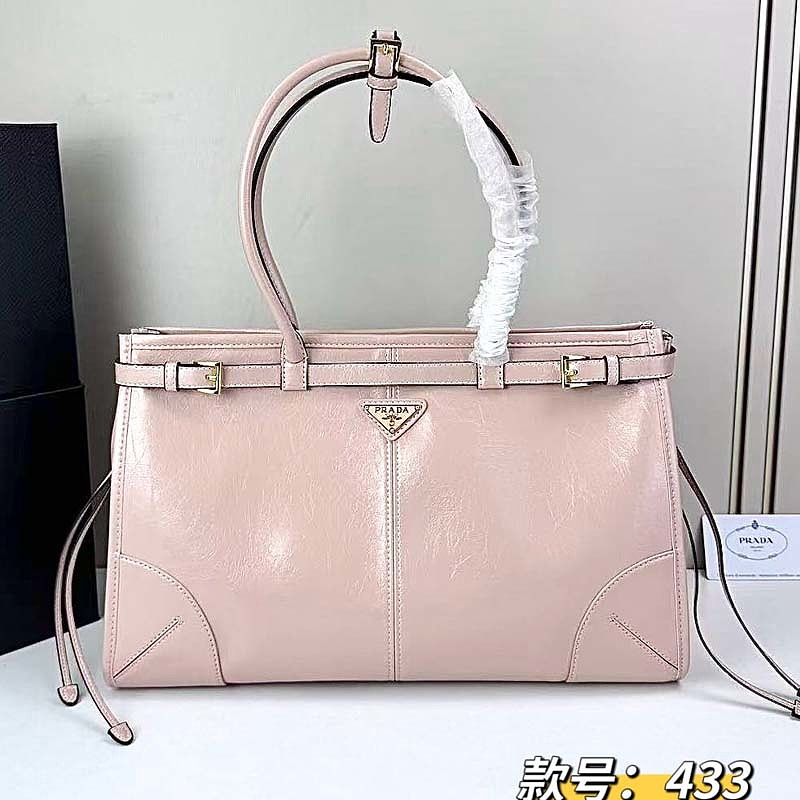 LPP43 bag 38-25-13cm Hand bag