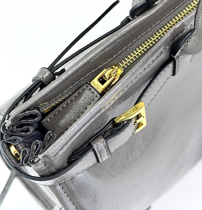 LPP43 bag 38-25-13cm Hand bag