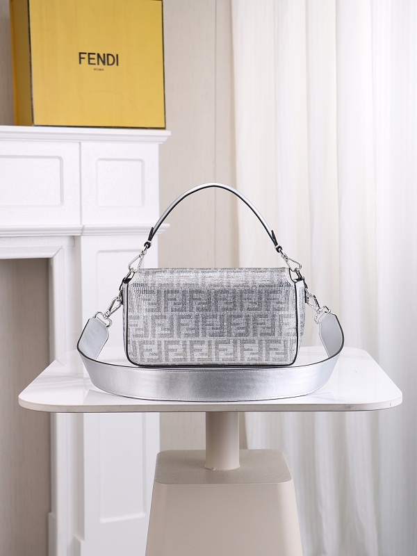 LFP46 bag 27-15-6CM Shoulder bags