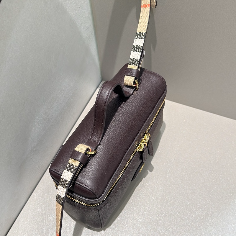 LBP18  Bag 19.5-8-15CM Shoulder bag