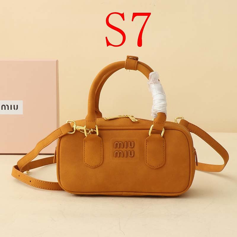 LMP21 bag 22-8-11cm Hand bag