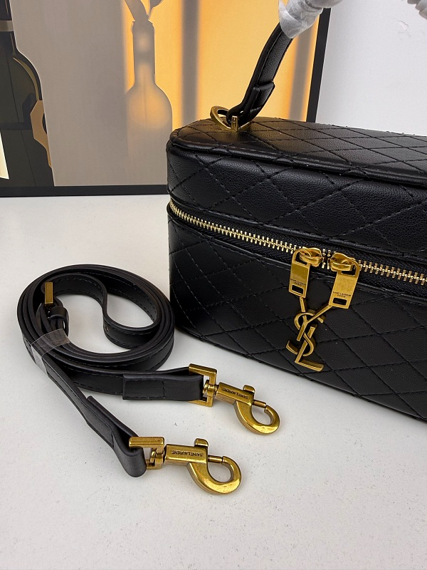 LYP56 bag 18.5-11-7cm  Shoulder bags