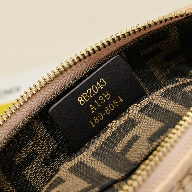 LFP32 bag 17-18-8cm Hand bag
