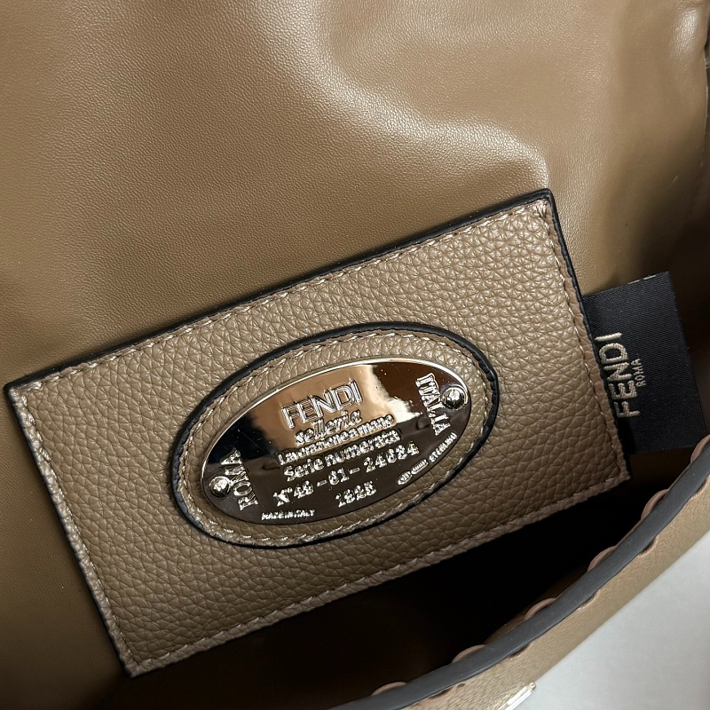 LFP30 bag 27-15-6CM Shoulder bags