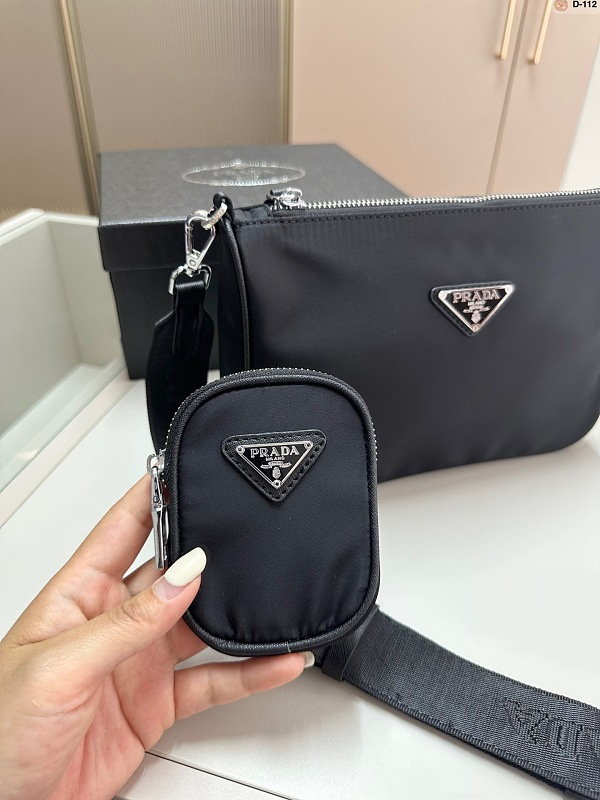 LPP44 bag 23-6-16CM  Shoulder bags with box