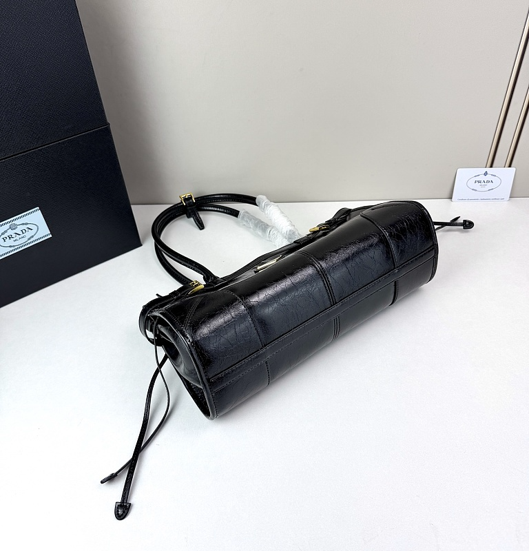 LPP42 bag 32-16-12cm Hand bag