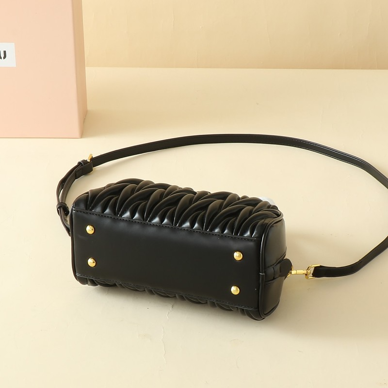 LMP16 bag 22-13-10CM Hand bag