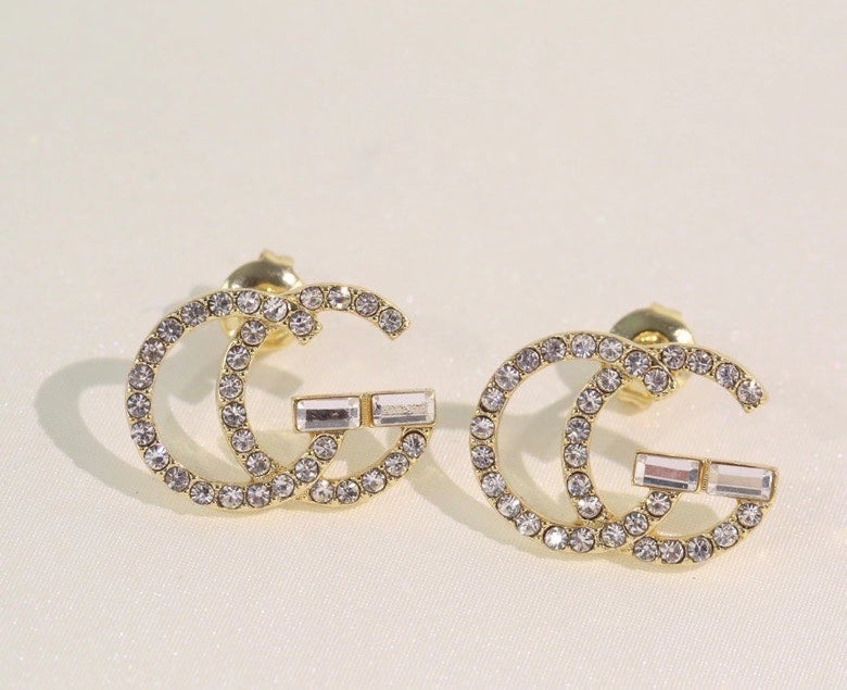 GE104  classic logo earrings with diamonds, simple and versatile