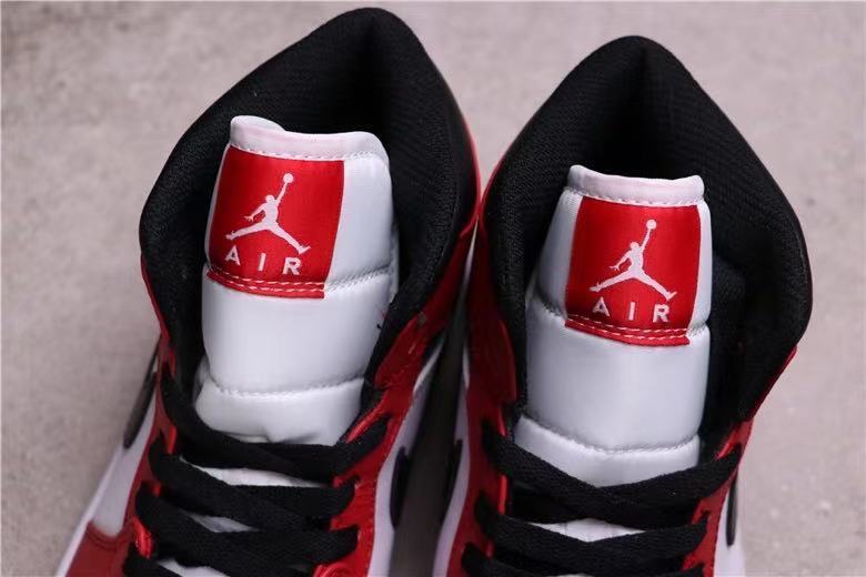 AJS39 Couple shoes size 36-46 for man and women shoes