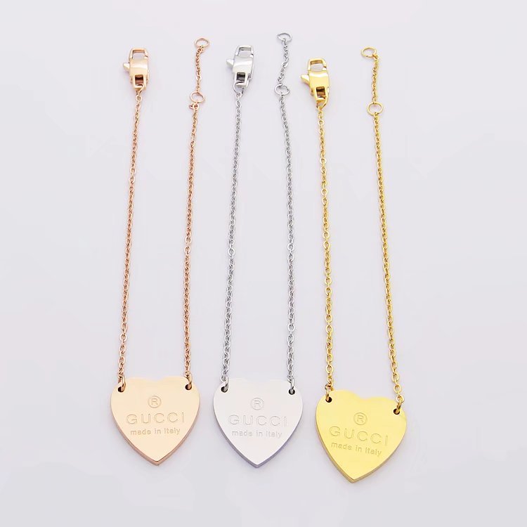 GB011   Gold plated peach heart bracelet jewelry
