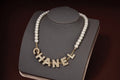 CHN41  Ladies pearl letter necklace, stylish and generous  Jewelry