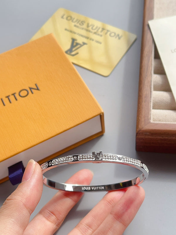 S425  Women's titanium steel bracelet jewelry