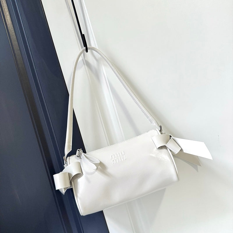 LMP28 bag 22-13-6cm Hand bag