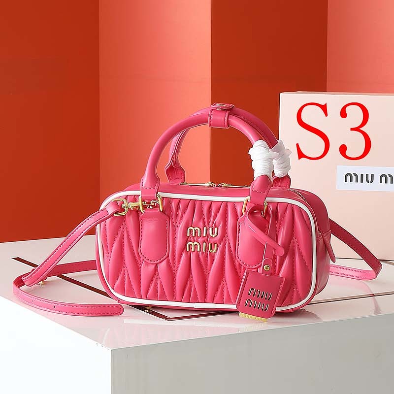 LMP23 bag 23-12-9cm Hand bag