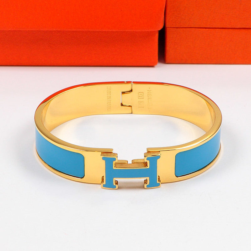 HB3 Classic stainless steel bracelet with H logo, high-quality jewelry
